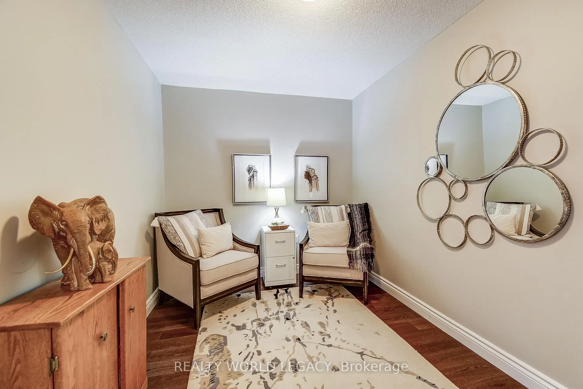 Photo 4 of Unit 1301, 100 Burloak Drive, Burlington, Appleby — HOMEH