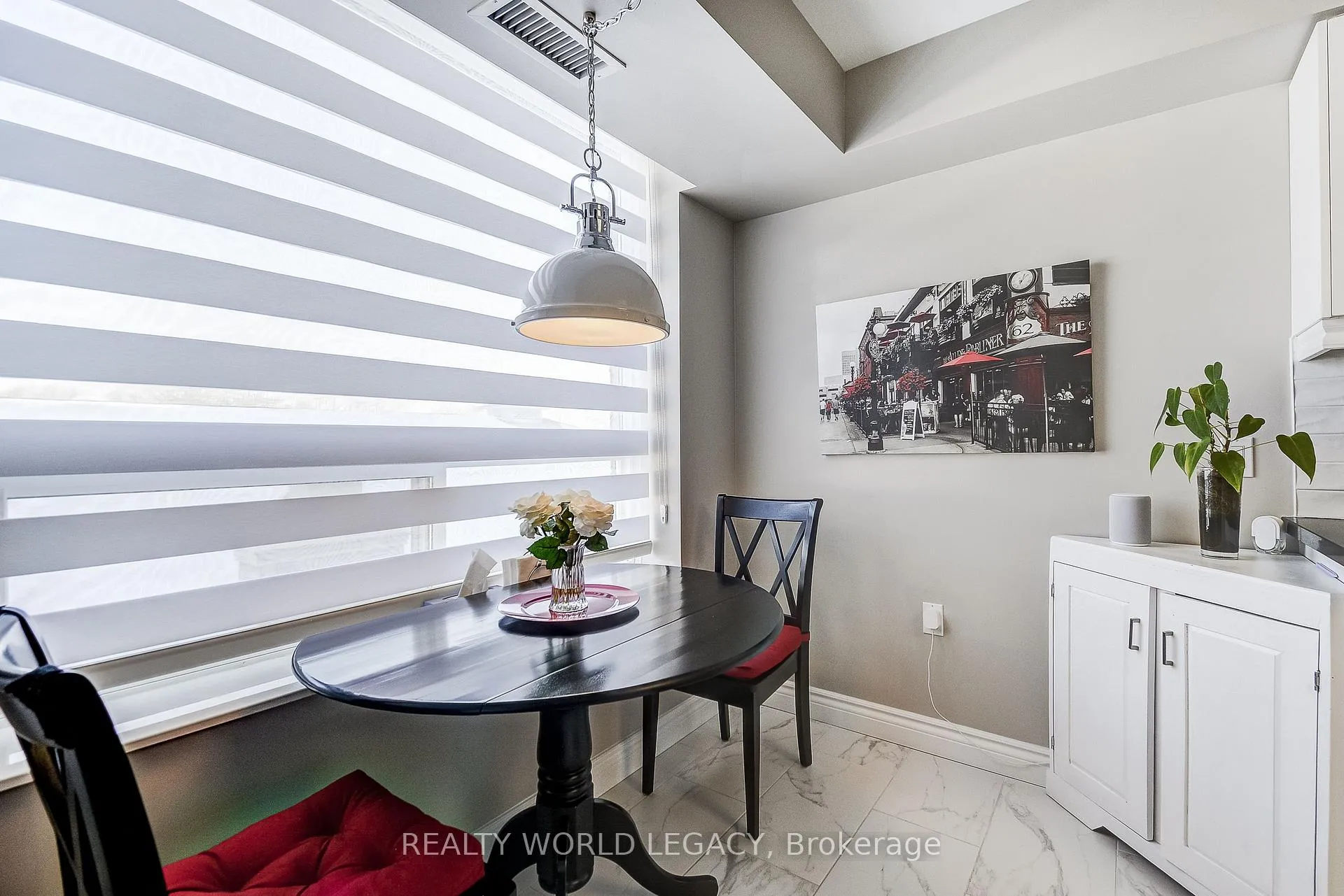 Photo 13 of Unit 1301, 100 Burloak Drive, Burlington, Appleby — HOMEH
