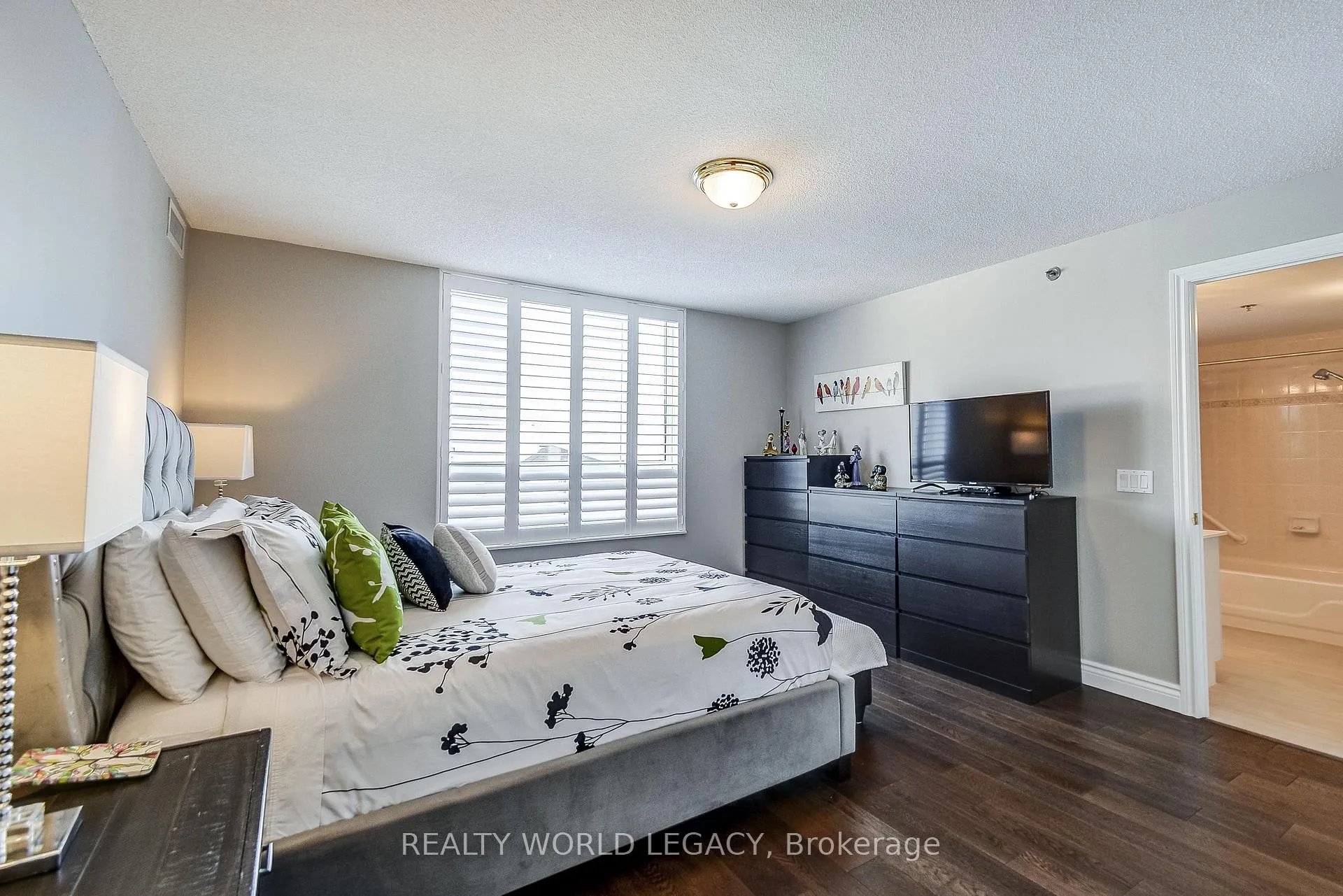 Photo 21 of Unit 1301, 100 Burloak Drive, Burlington, Appleby — HOMEH