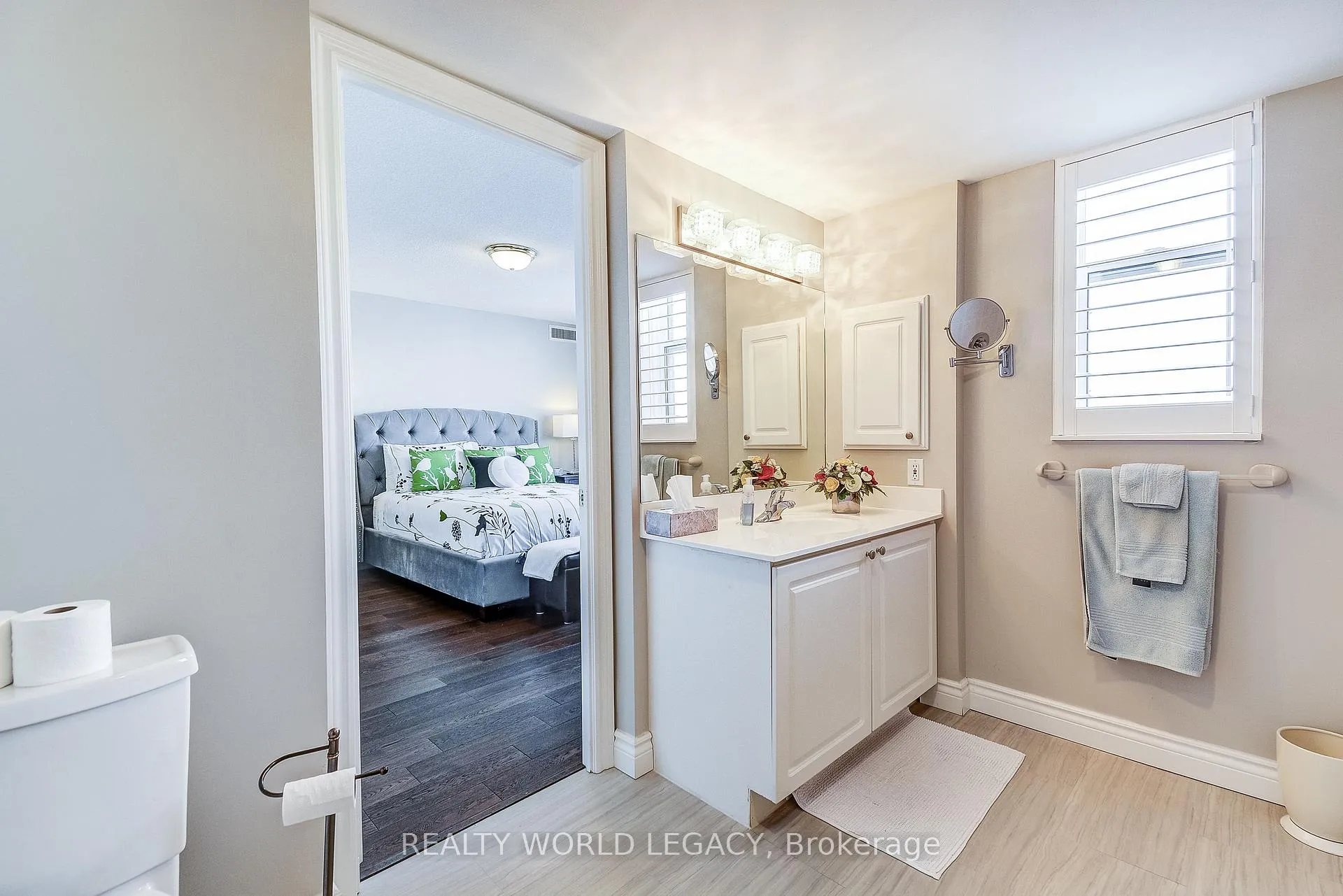 Photo 24 of Unit 1301, 100 Burloak Drive, Burlington, Appleby — HOMEH