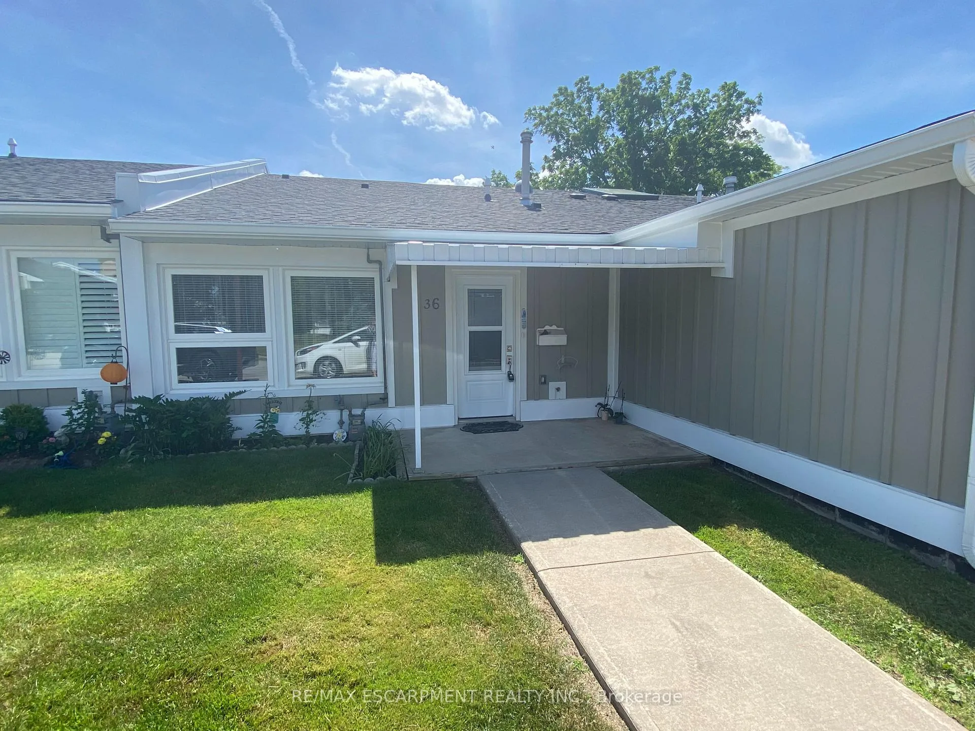Photo 1 of 36 McKenna Court, Hamilton, Kennedy — HOMEH