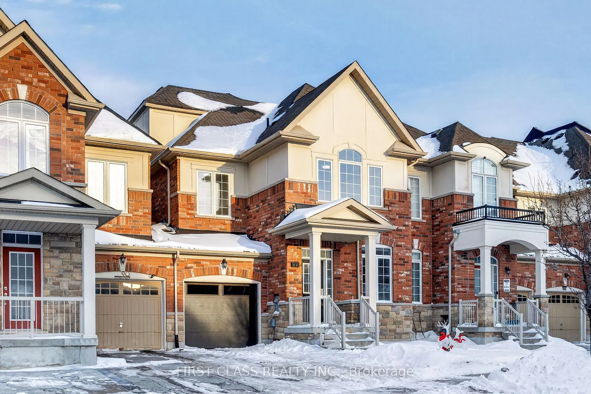 Photo 2 of 92 Living Crescent, Markham, Victoria Square — HOMEH