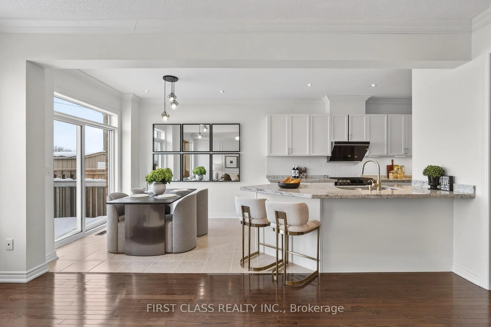 Photo 7 of 92 Living Crescent, Markham, Victoria Square — HOMEH