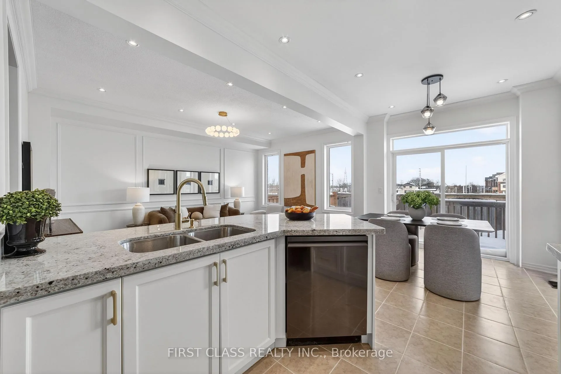 Photo 10 of 92 Living Crescent, Markham, Victoria Square — HOMEH