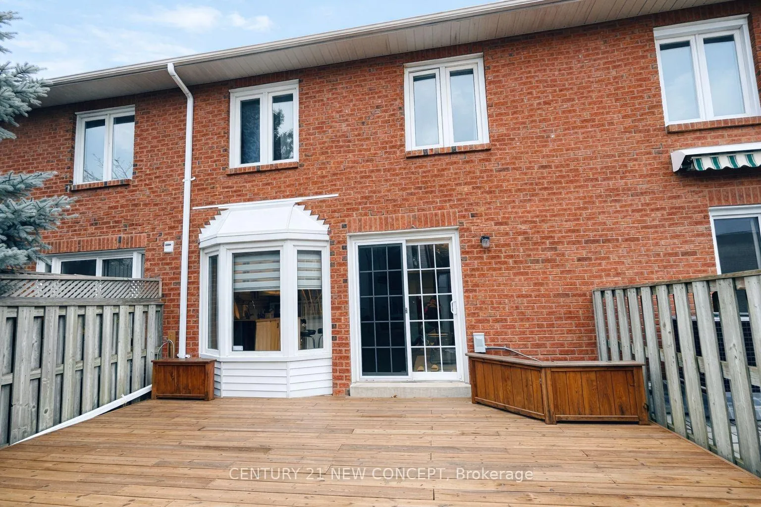 Photo 17 of 53 Brownstone Circle, Vaughan, Crestwood-Springfarm-Yorkhill — HOMEH