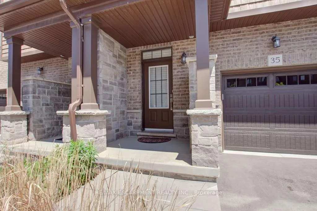 Photo 2 of Unit 35, 445 Ontario Street S, Milton, Timberlea — HOMEH