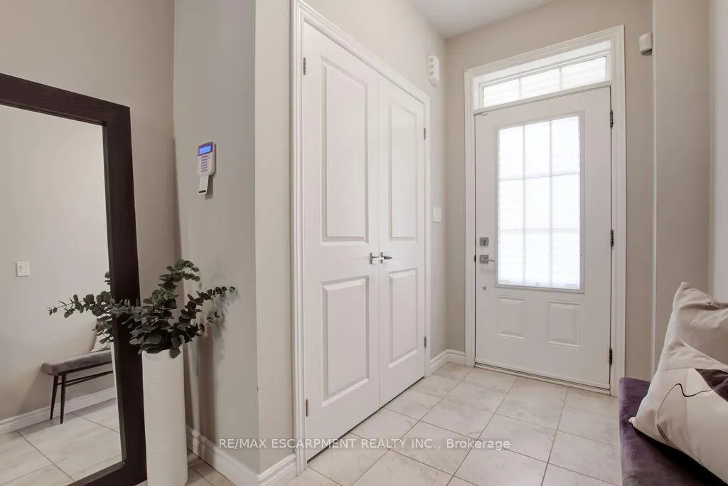 Photo 4 of Unit 35, 445 Ontario Street S, Milton, Timberlea — HOMEH
