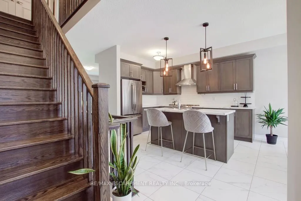 Photo 7 of Unit 35, 445 Ontario Street S, Milton, Timberlea — HOMEH