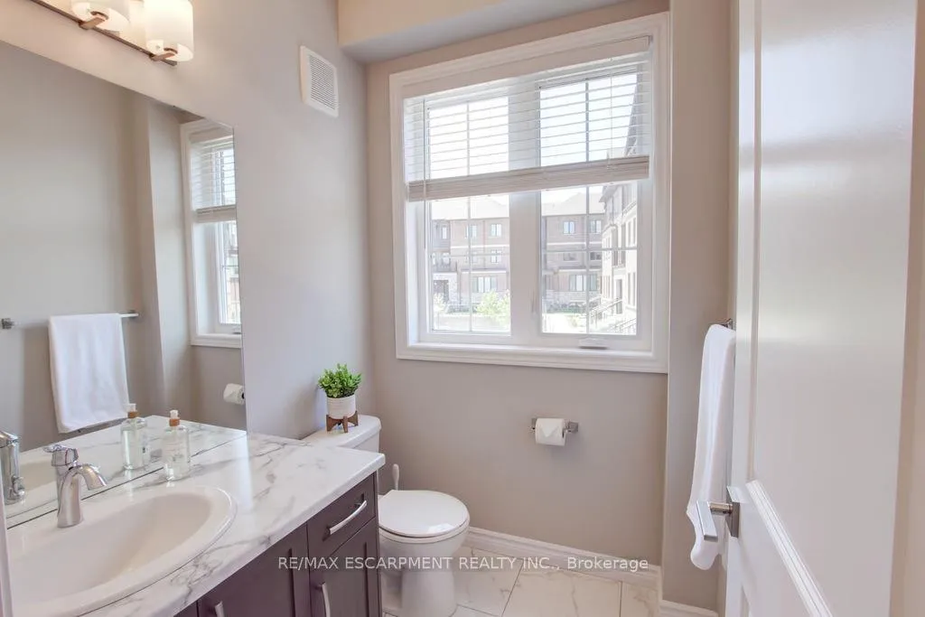 Photo 9 of Unit 35, 445 Ontario Street S, Milton, Timberlea — HOMEH