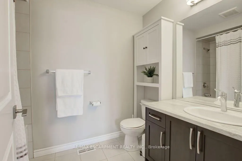 Photo 12 of Unit 35, 445 Ontario Street S, Milton, Timberlea — HOMEH