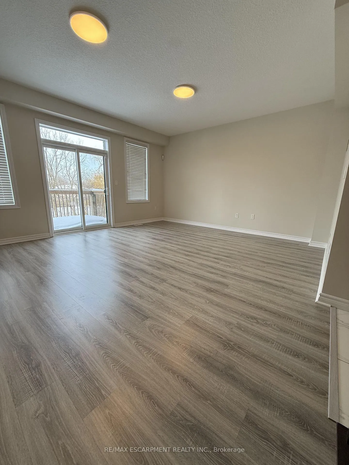 Photo 17 of Unit 35, 445 Ontario Street S, Milton, Timberlea — HOMEH
