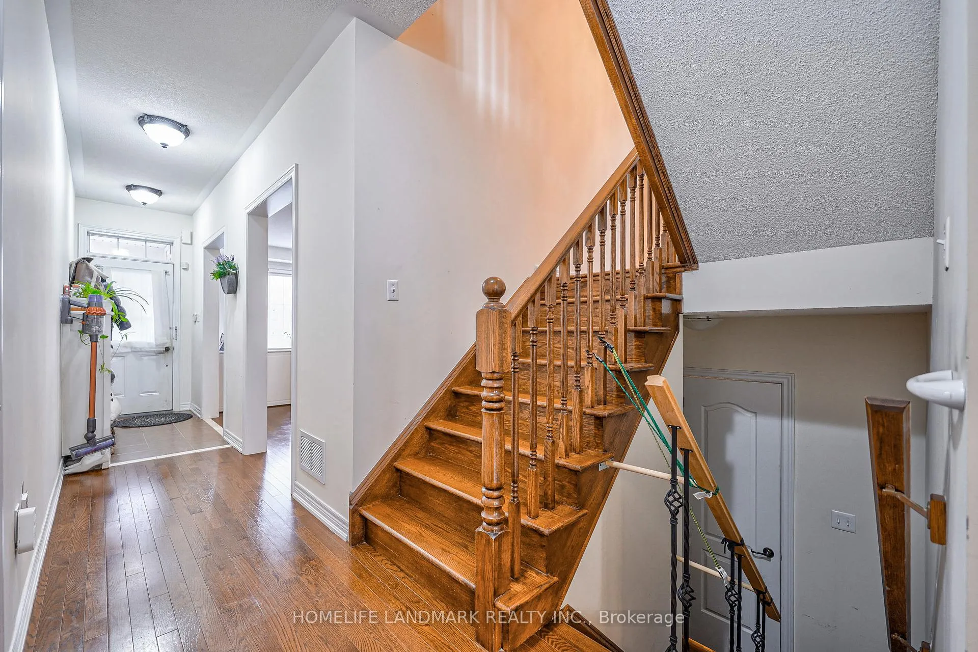 Photo 8 of 83 Hawksbury Road, Markham, Wismer — HOMEH