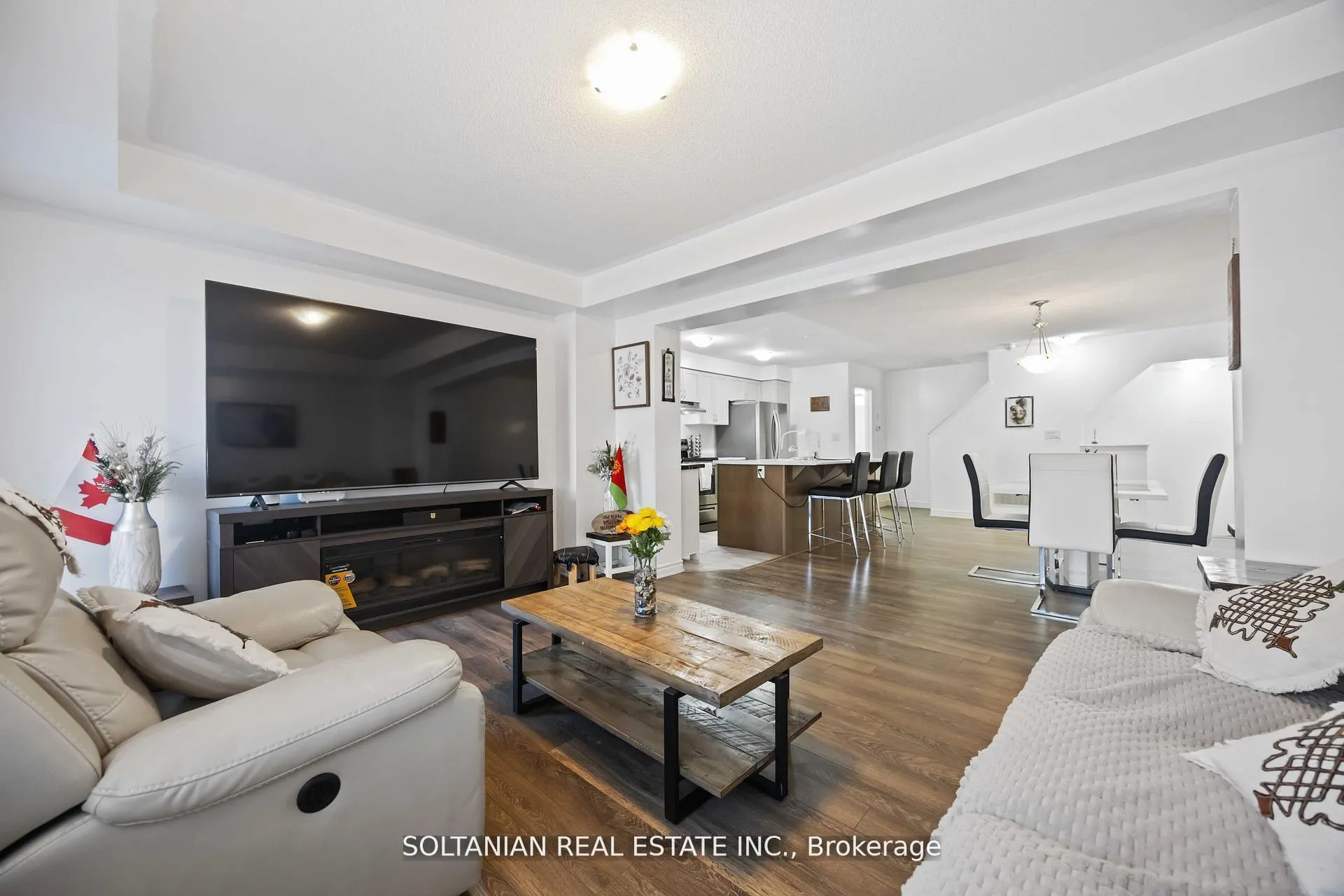 Photo 7 of 1103 Silk Street, Pickering, Rural Pickering — HOMEH