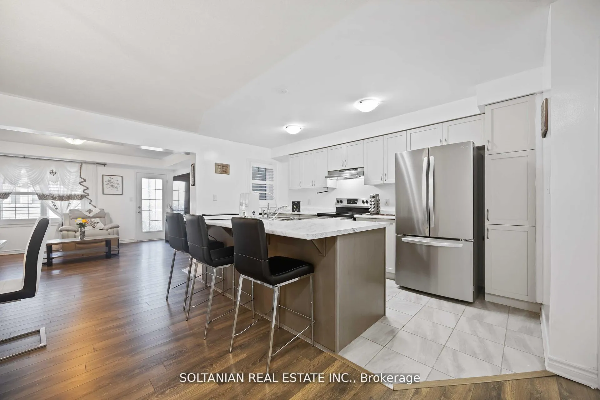 Photo 13 of 1103 Silk Street, Pickering, Rural Pickering — HOMEH