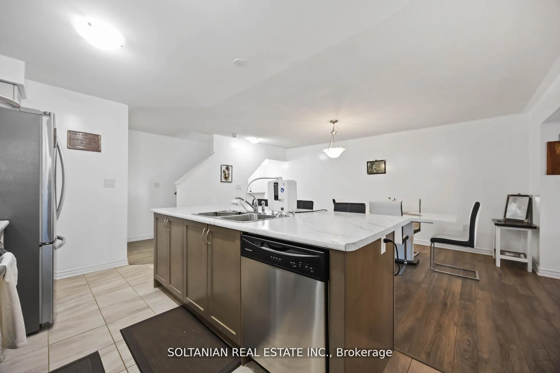 Photo 16 of 1103 Silk Street, Pickering, Rural Pickering — HOMEH