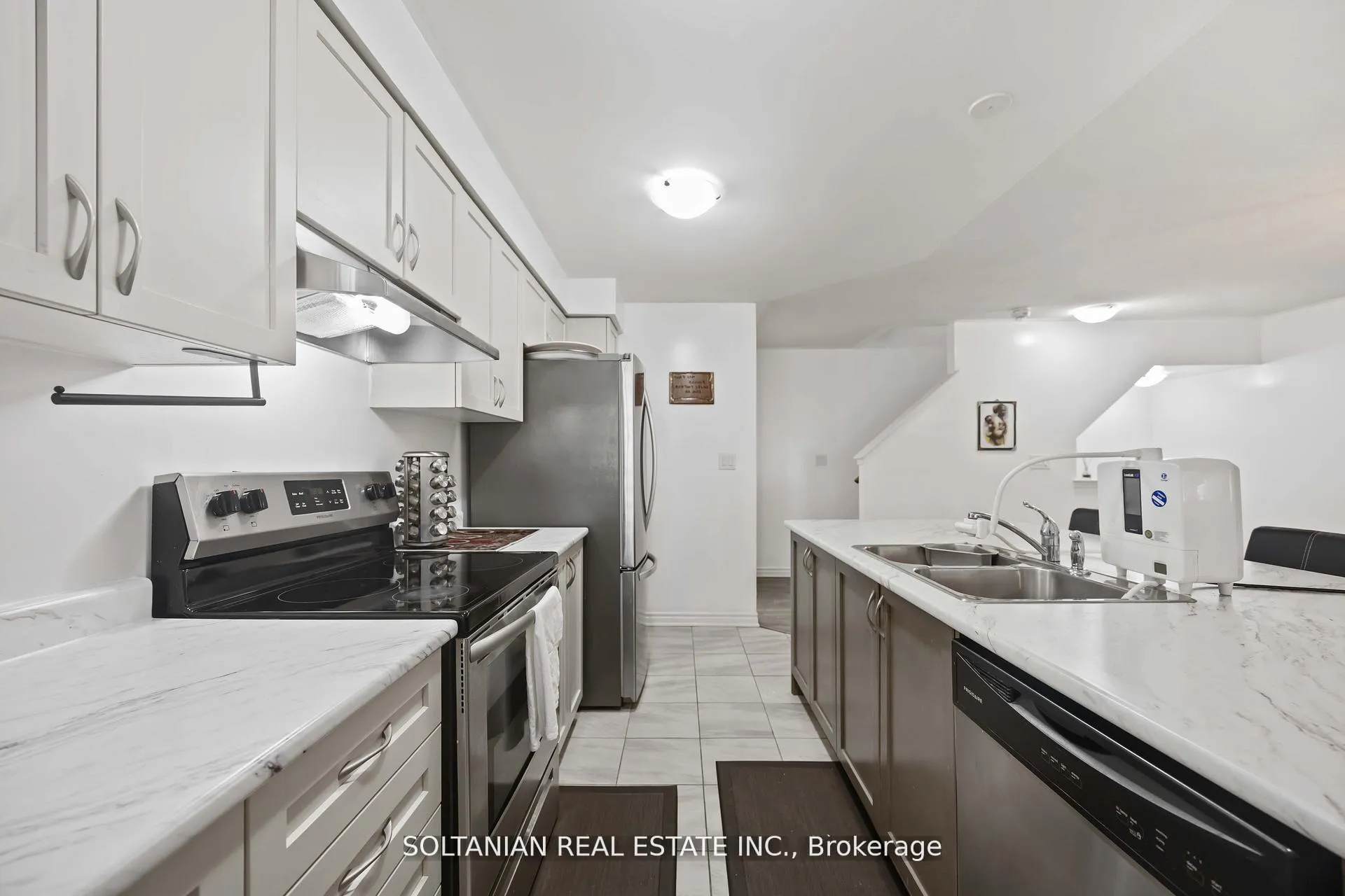 Photo 20 of 1103 Silk Street, Pickering, Rural Pickering — HOMEH