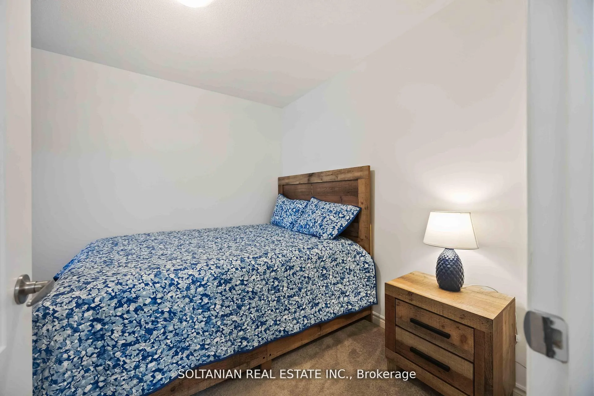 Photo 21 of 1103 Silk Street, Pickering, Rural Pickering — HOMEH