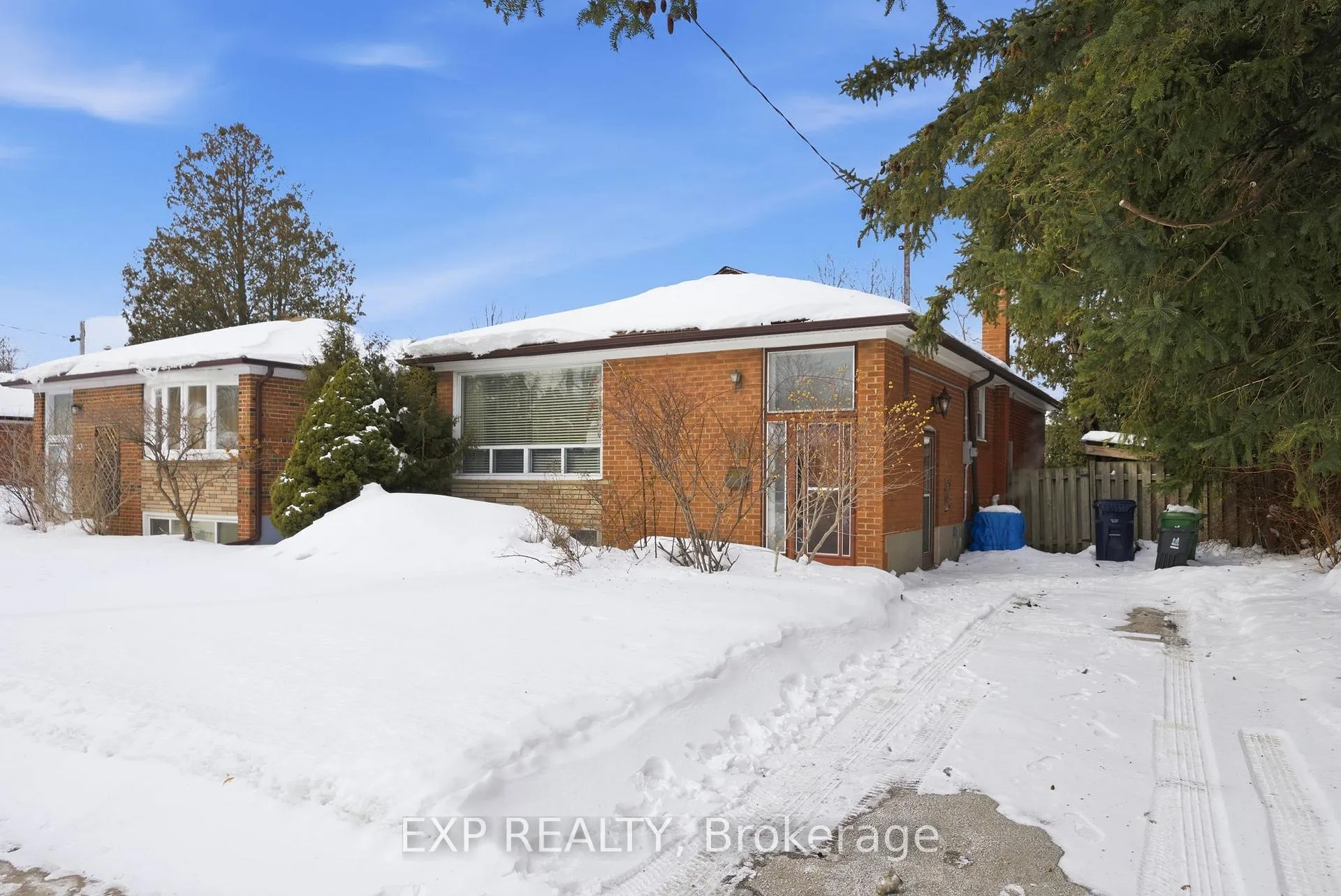 Photo 3 of 40 Medina Crescent, Scarborough, Bendale — HOMEH
