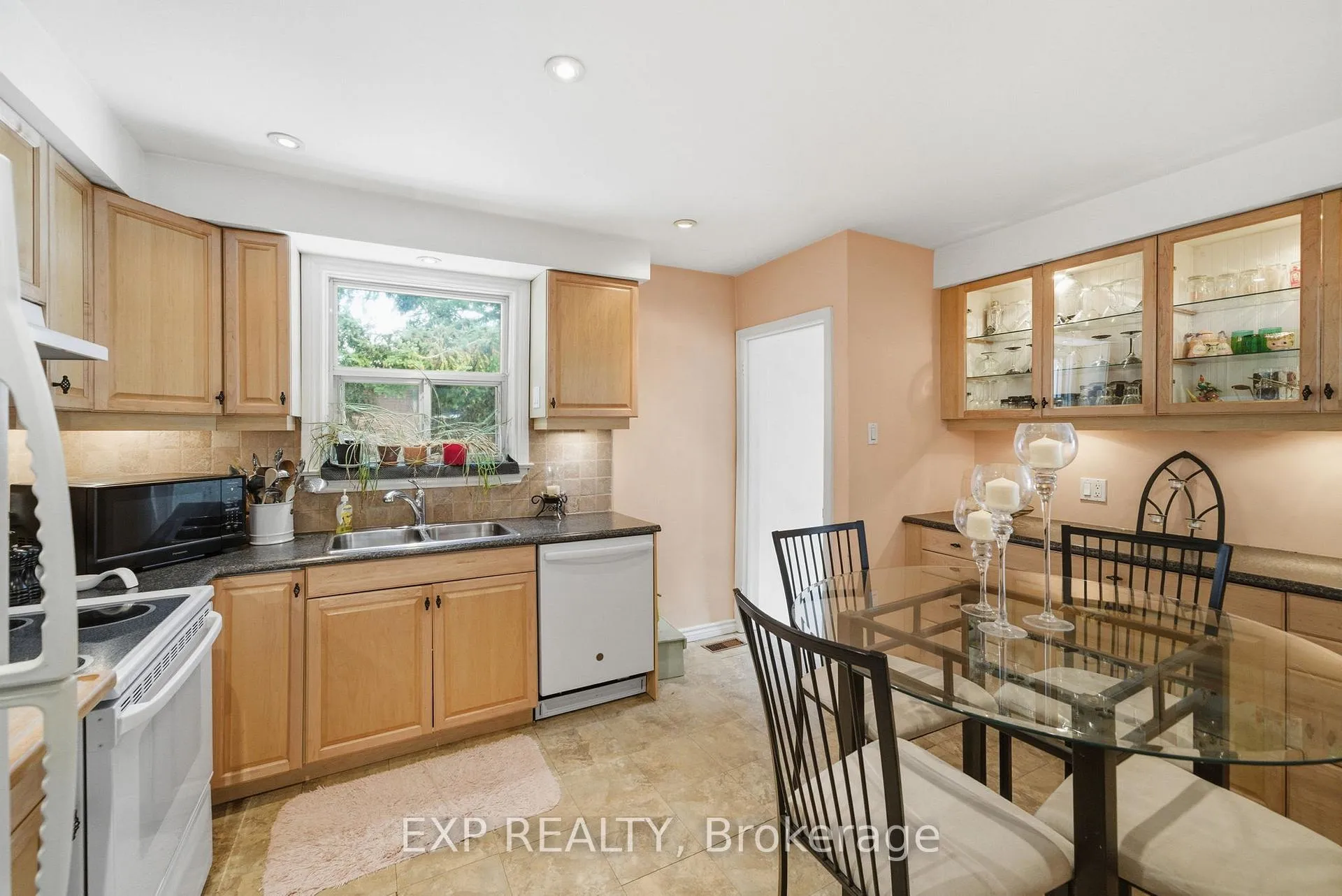 Photo 7 of 40 Medina Crescent, Scarborough, Bendale — HOMEH