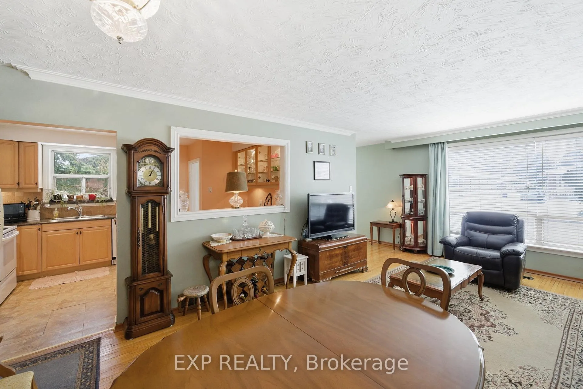 Photo 13 of 40 Medina Crescent, Scarborough, Bendale — HOMEH