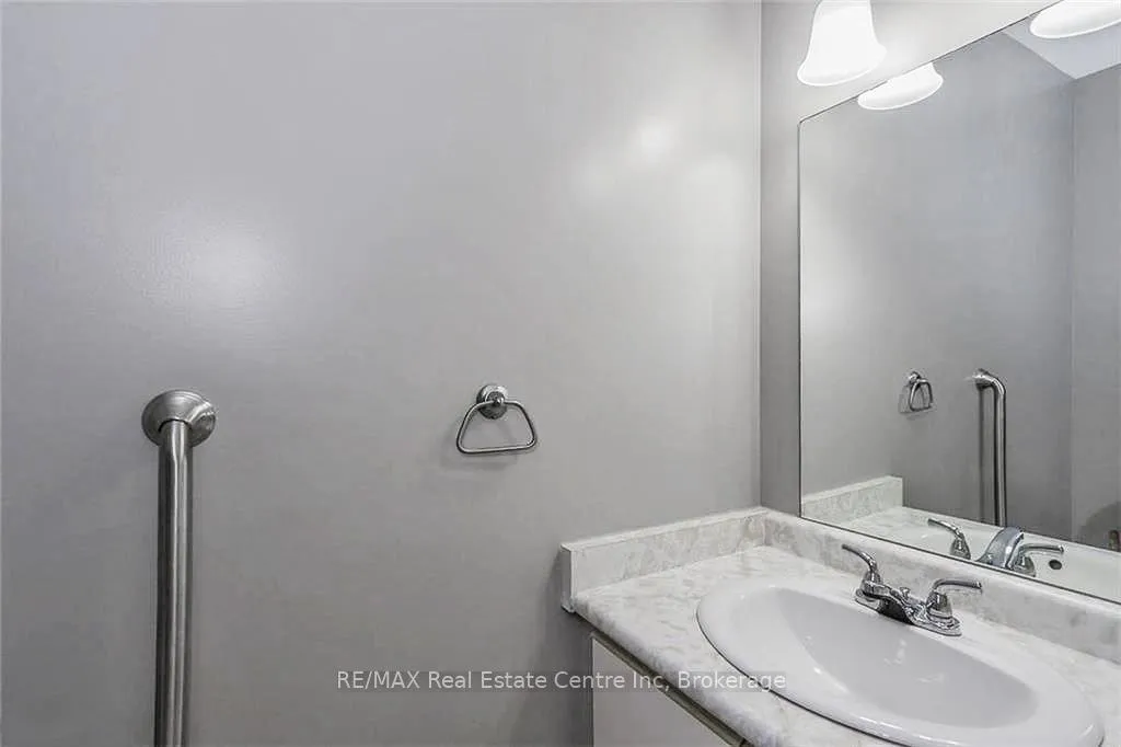 Photo 11 of Unit 41, 151 Martinet Avenue, London, East I — HOMEH