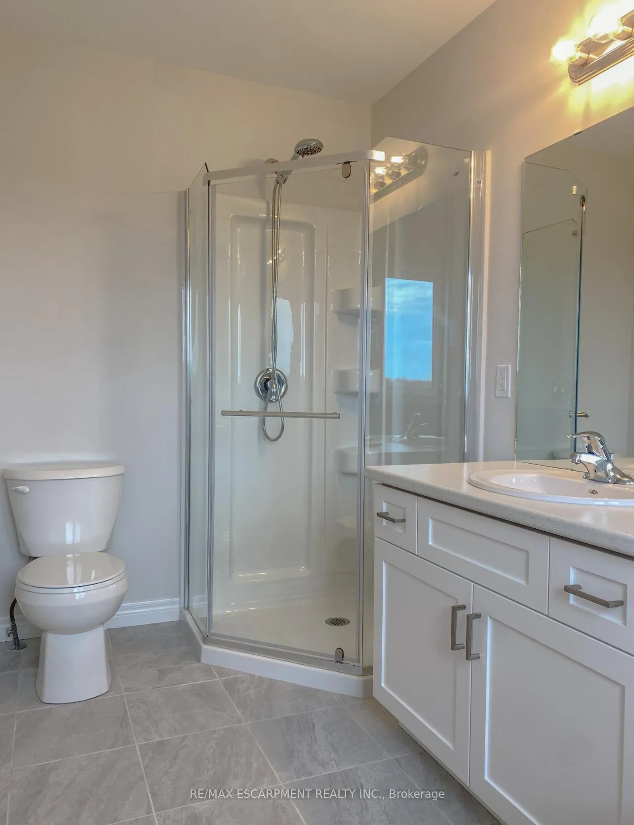 Photo 14 of 57 Lloyd Davies Way, Hamilton, Rural Glanbrook — HOMEH