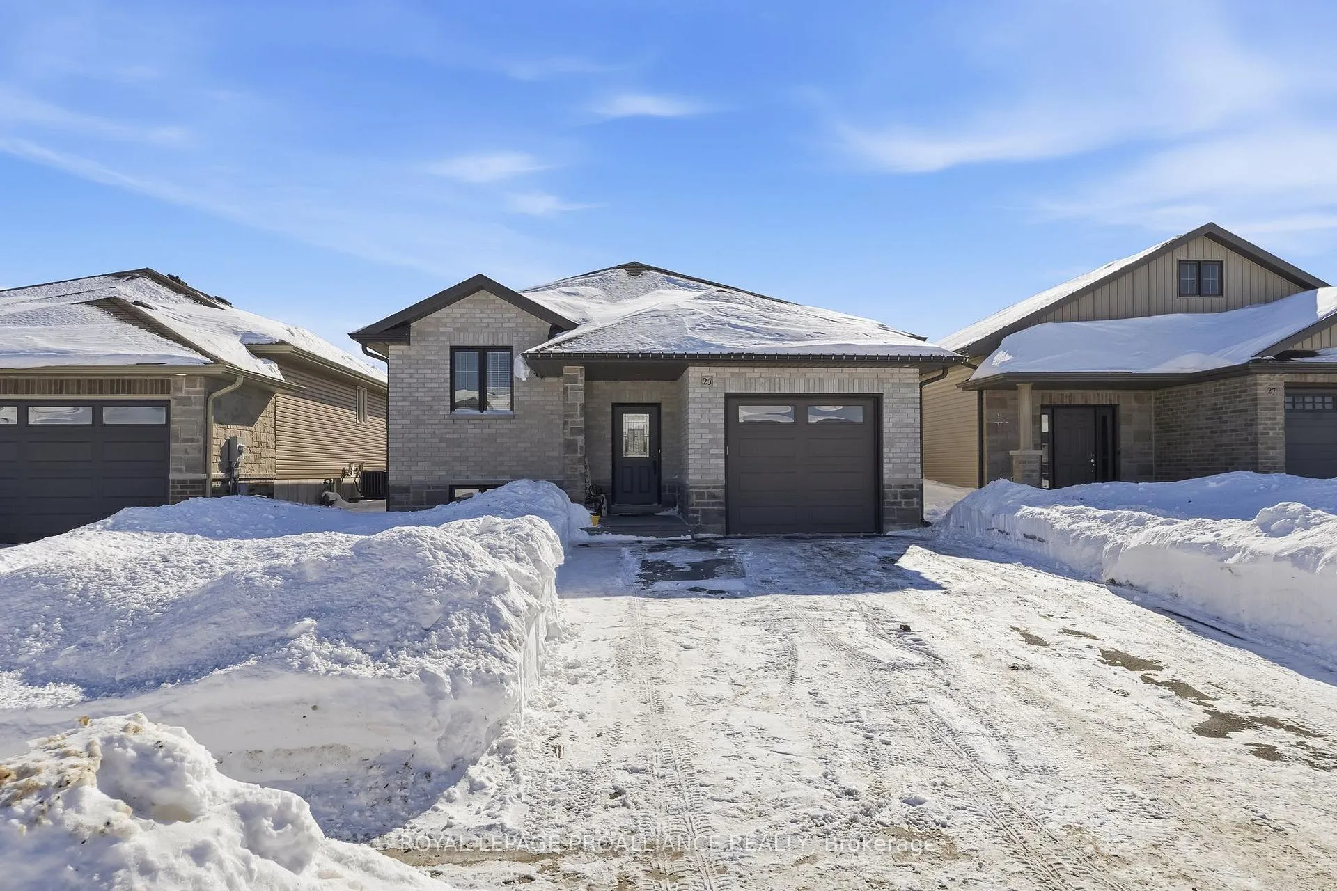 Front of 25 Cedar Park Crescent