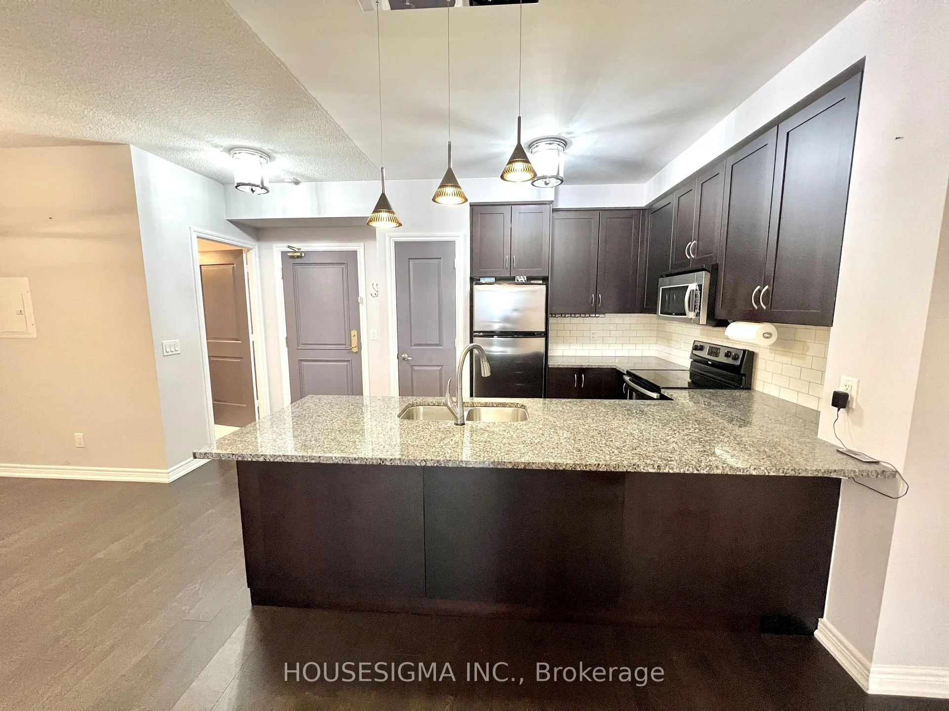 Photo 2 of Unit 406, 9245 Jane Street, Vaughan, Maple — HOMEH