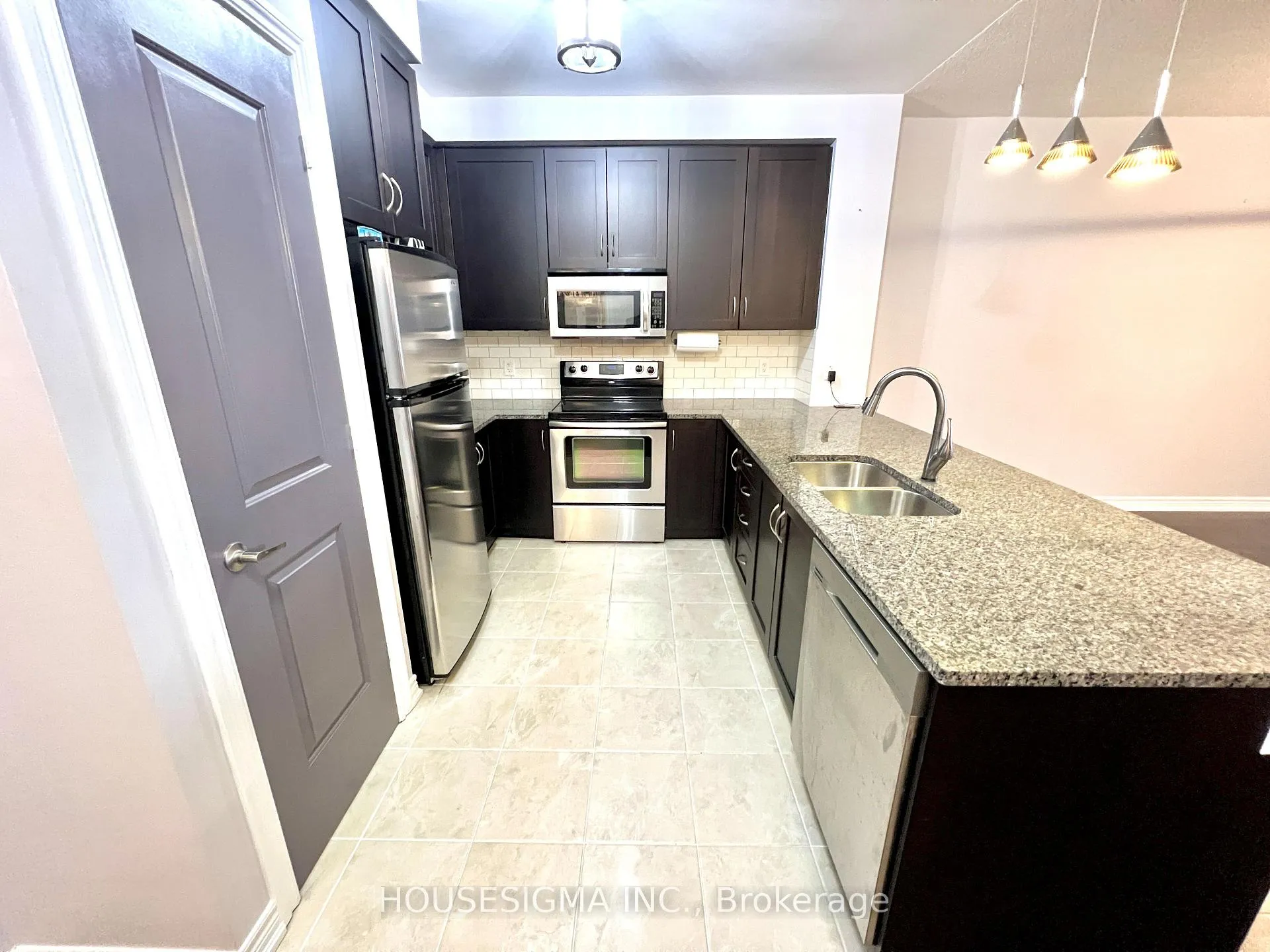 Photo 3 of Unit 406, 9245 Jane Street, Vaughan, Maple — HOMEH