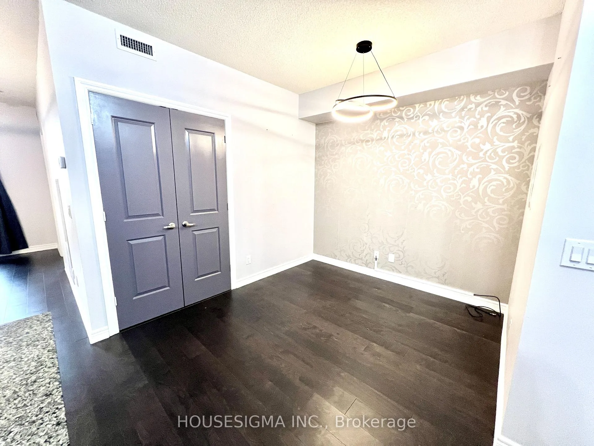 Photo 4 of Unit 406, 9245 Jane Street, Vaughan, Maple — HOMEH
