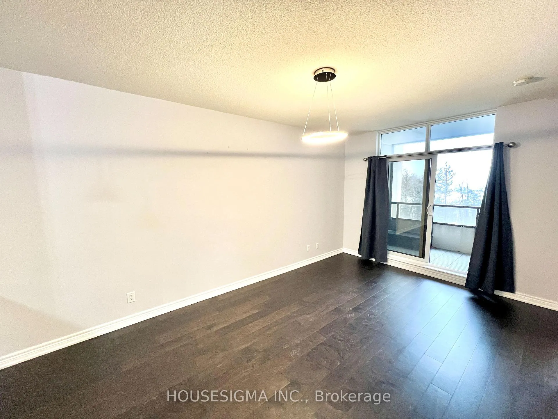 Photo 8 of Unit 406, 9245 Jane Street, Vaughan, Maple — HOMEH
