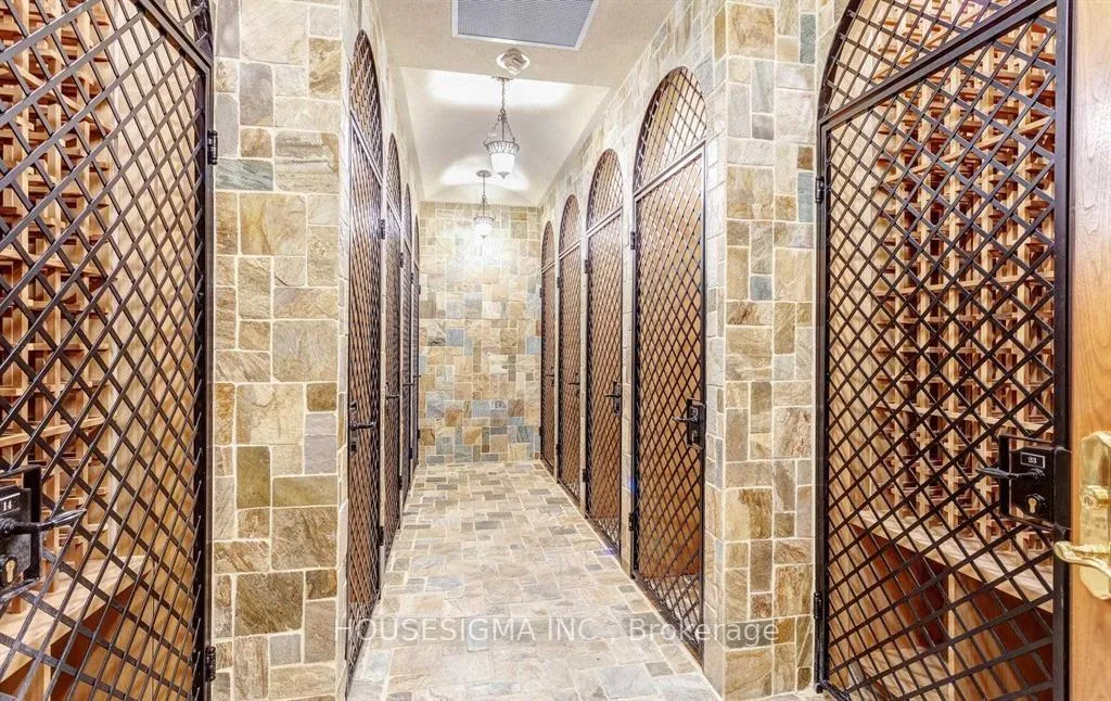 Photo 25 of Unit 406, 9245 Jane Street, Vaughan, Maple — HOMEH