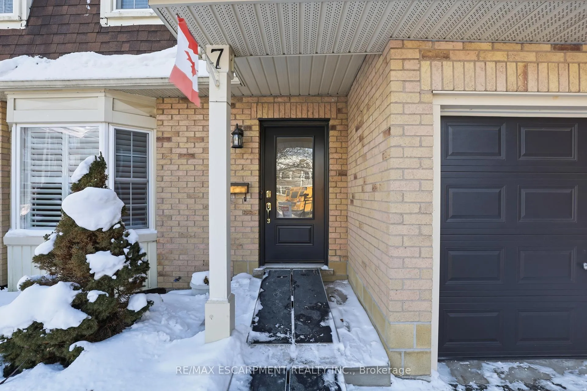 Photo 2 of Unit 7, 105 Wilson Street W, Hamilton, Ancaster — HOMEH