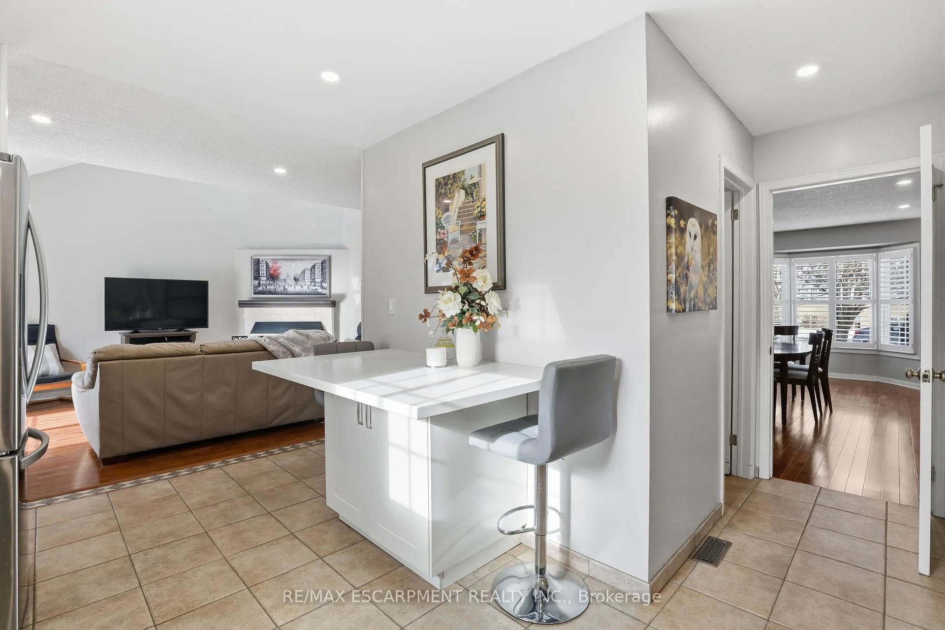 Photo 14 of Unit 7, 105 Wilson Street W, Hamilton, Ancaster — HOMEH