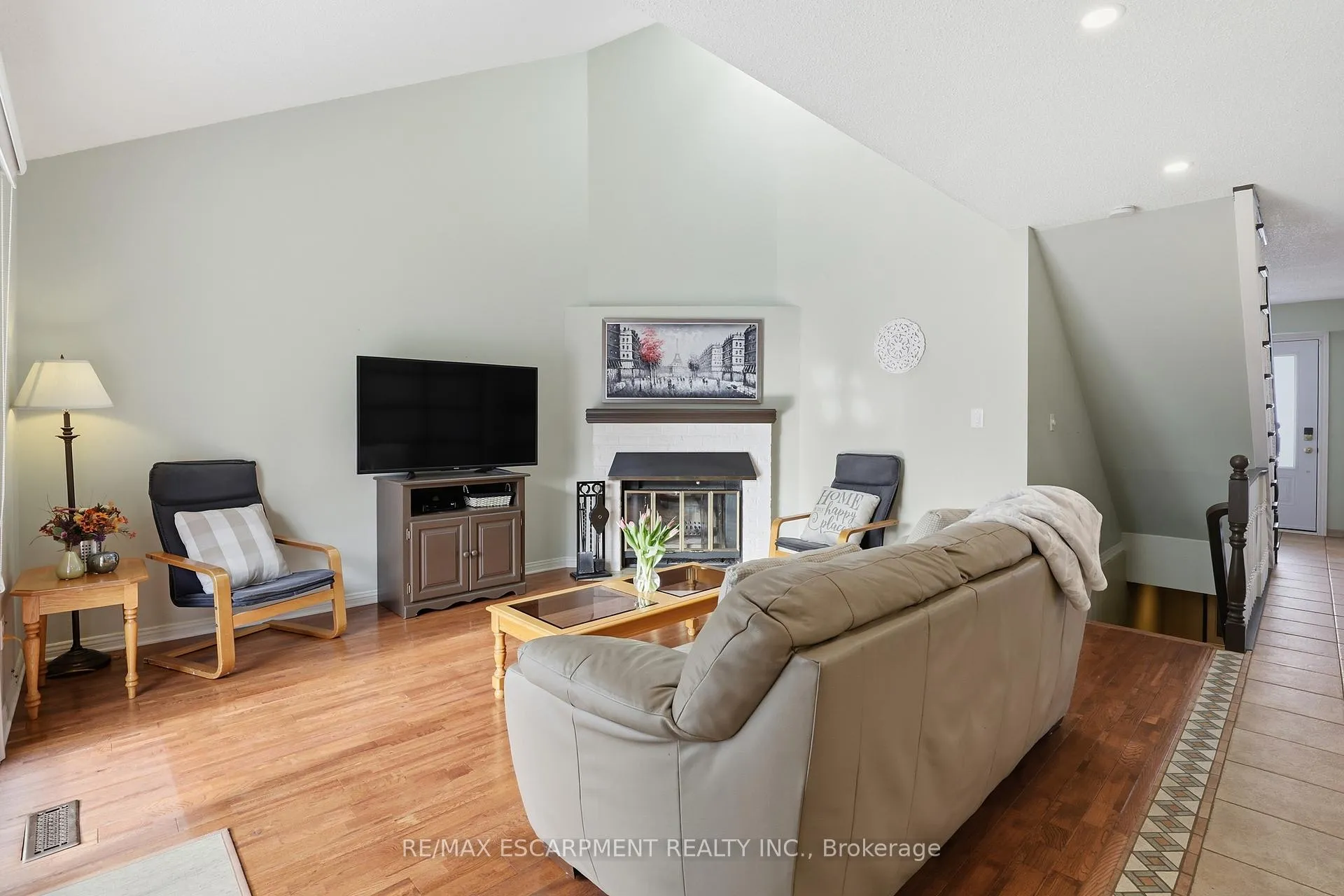 Photo 16 of Unit 7, 105 Wilson Street W, Hamilton, Ancaster — HOMEH