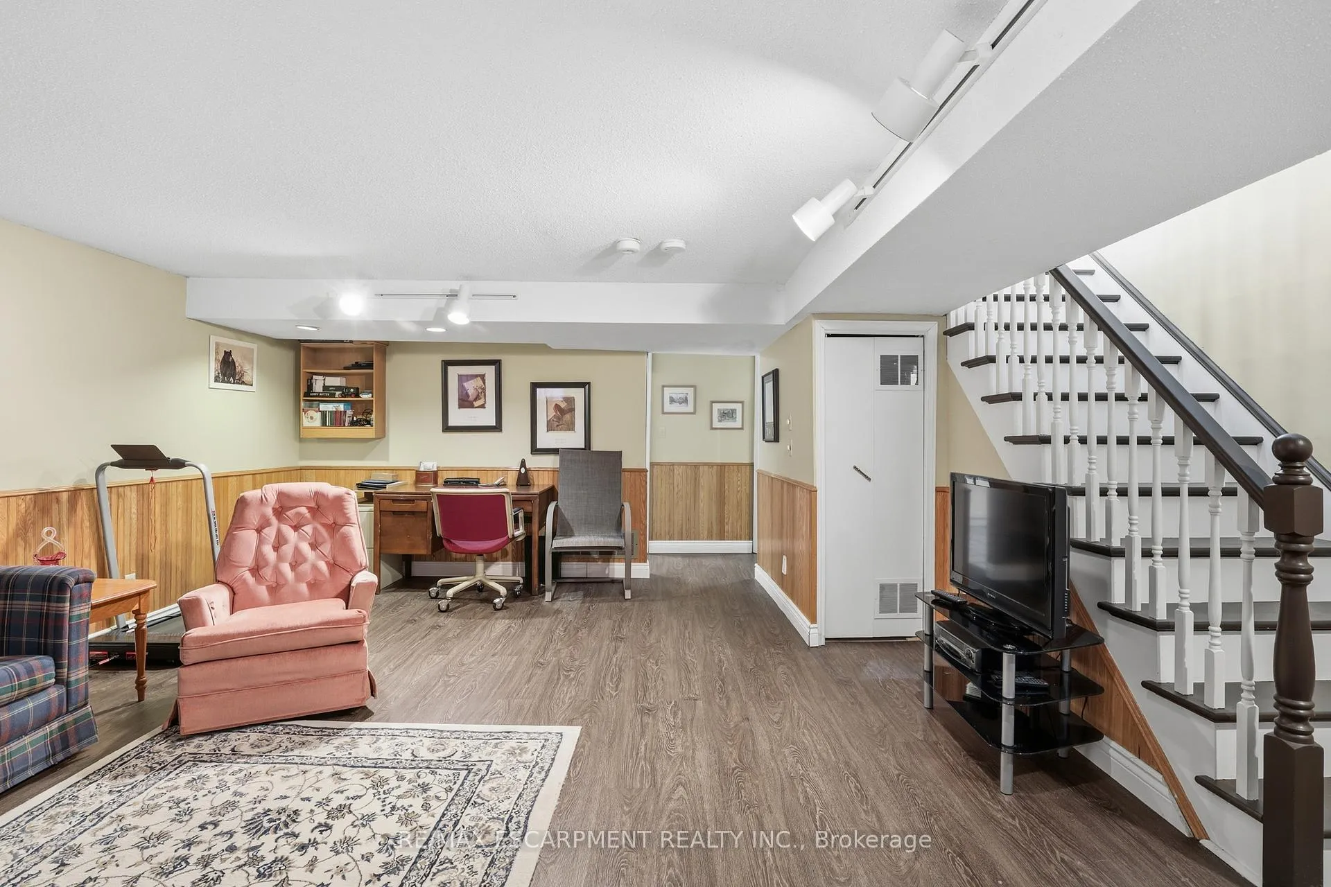 Photo 30 of Unit 7, 105 Wilson Street W, Hamilton, Ancaster — HOMEH
