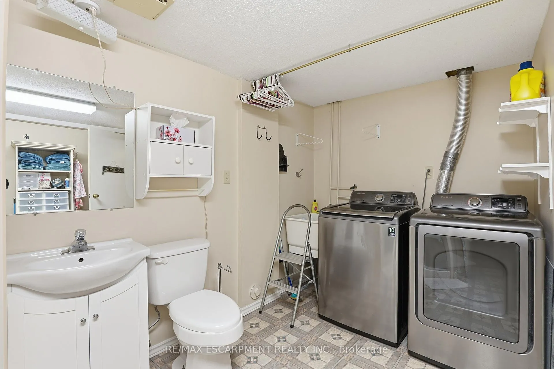 Photo 33 of Unit 7, 105 Wilson Street W, Hamilton, Ancaster — HOMEH