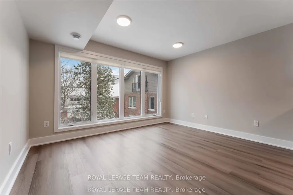 Photo 4 of Unit 5, 342 Fifth Avenue, Ottawa, Glebe — HOMEH