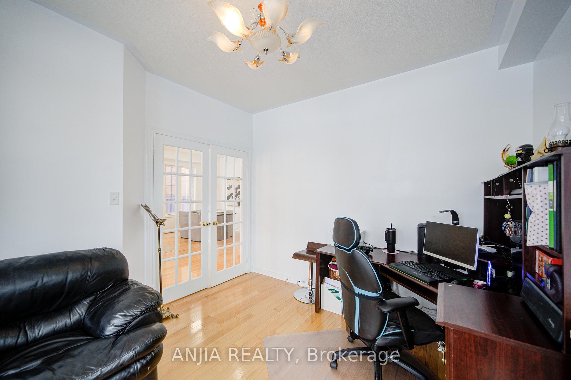 Photo 11 of 28 Misty Court, Markham, Greensborough — HOMEH