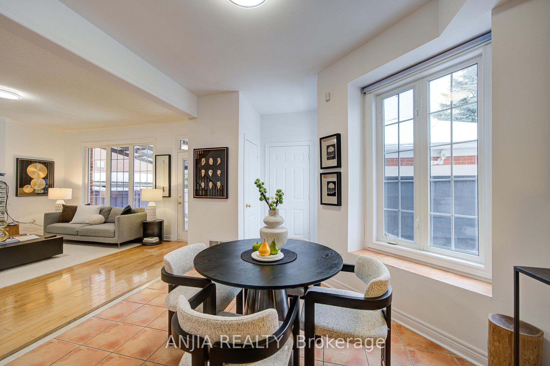 Photo 17 of 28 Misty Court, Markham, Greensborough — HOMEH