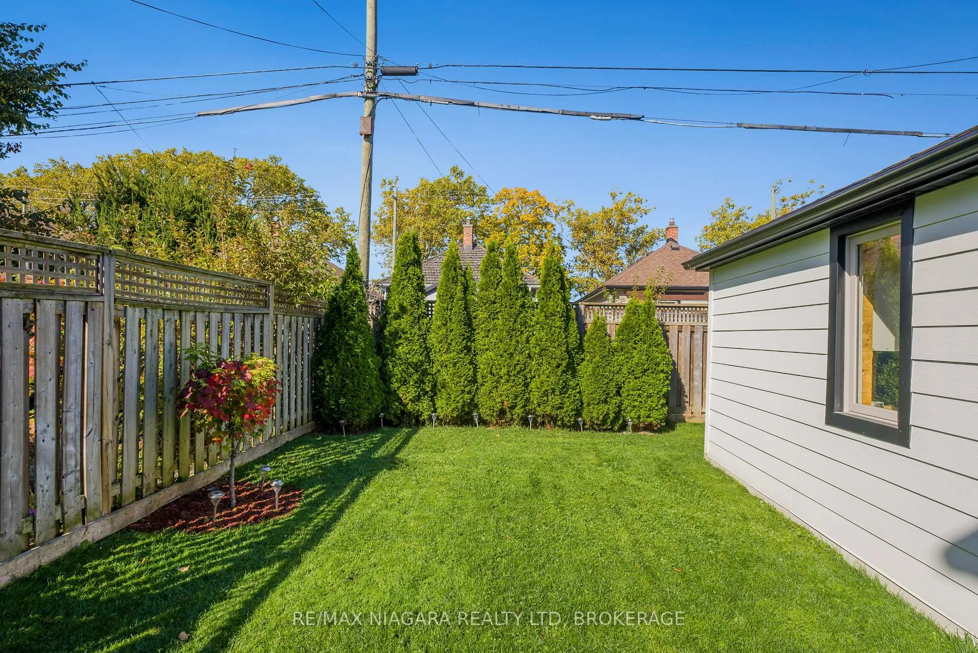 Photo 47 of 35 Lowell Avenue, St. Catharines, Downtown — HOMEH