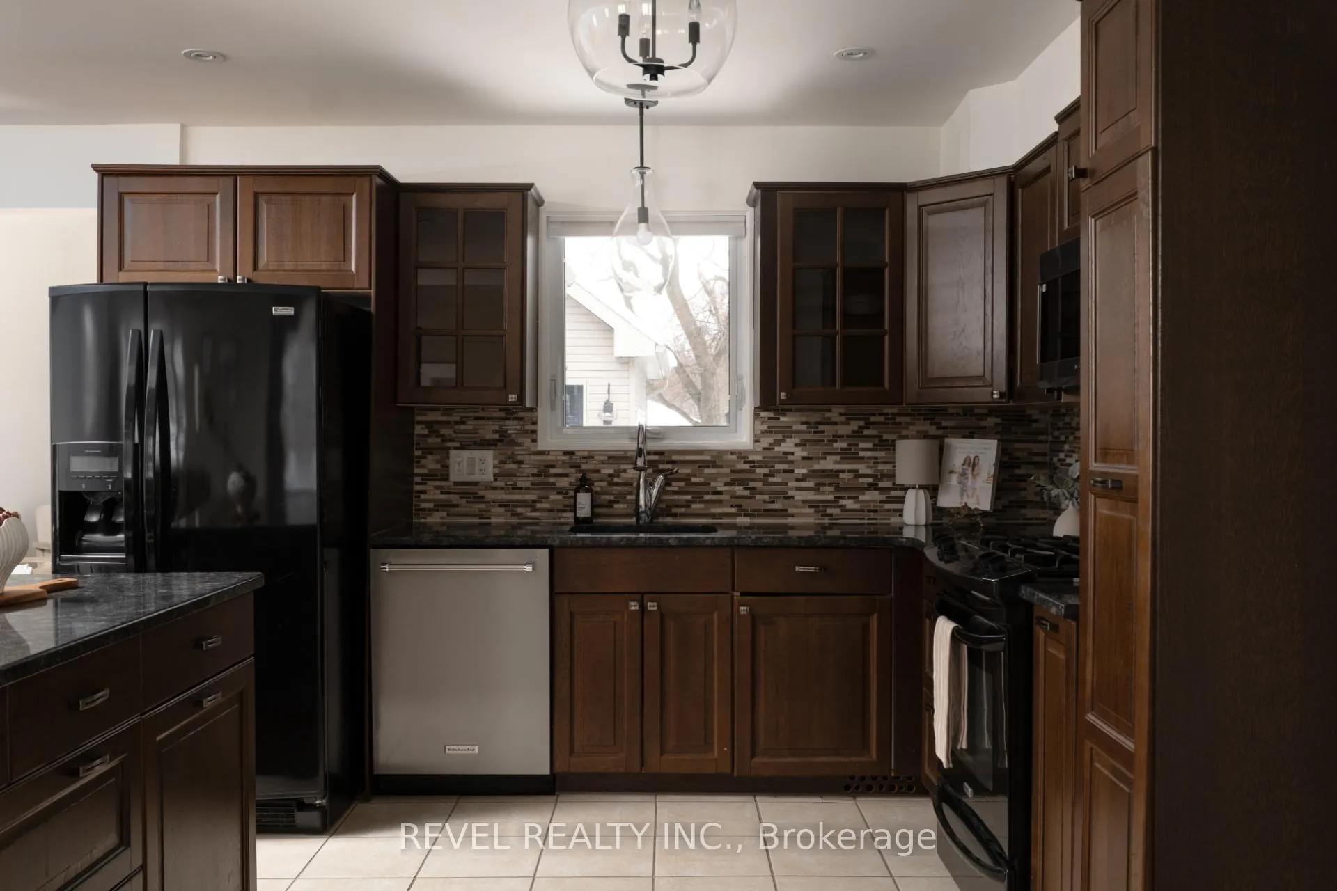 Photo 11 of 104 Charles Street, Halton Hills, Georgetown — HOMEH