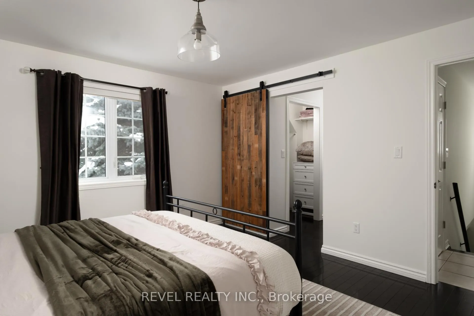 Photo 23 of 104 Charles Street, Halton Hills, Georgetown — HOMEH
