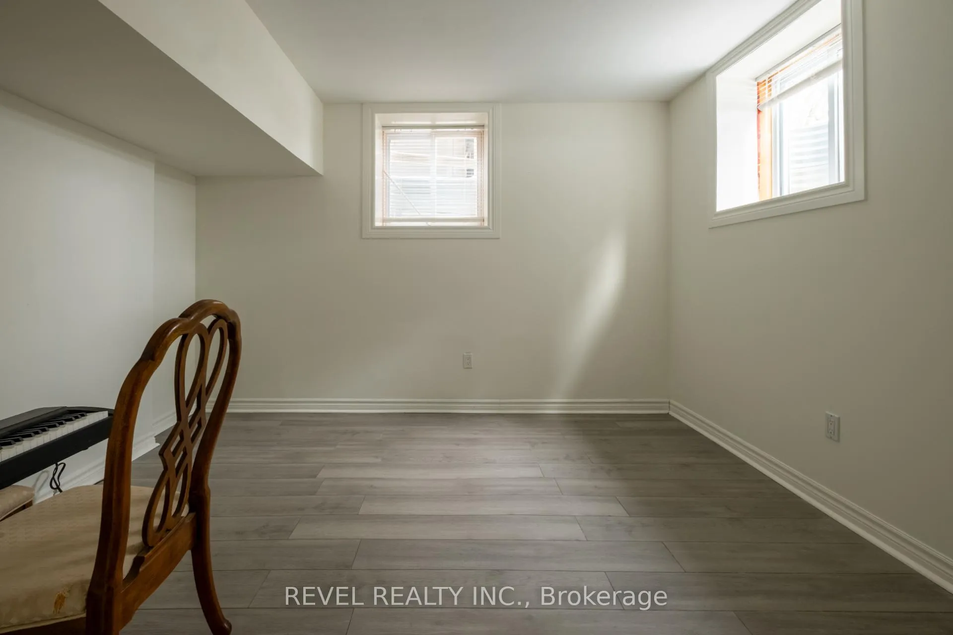Photo 30 of 104 Charles Street, Halton Hills, Georgetown — HOMEH