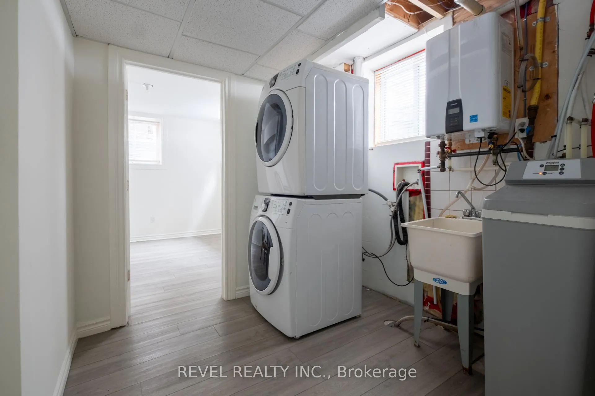 Photo 33 of 104 Charles Street, Halton Hills, Georgetown — HOMEH