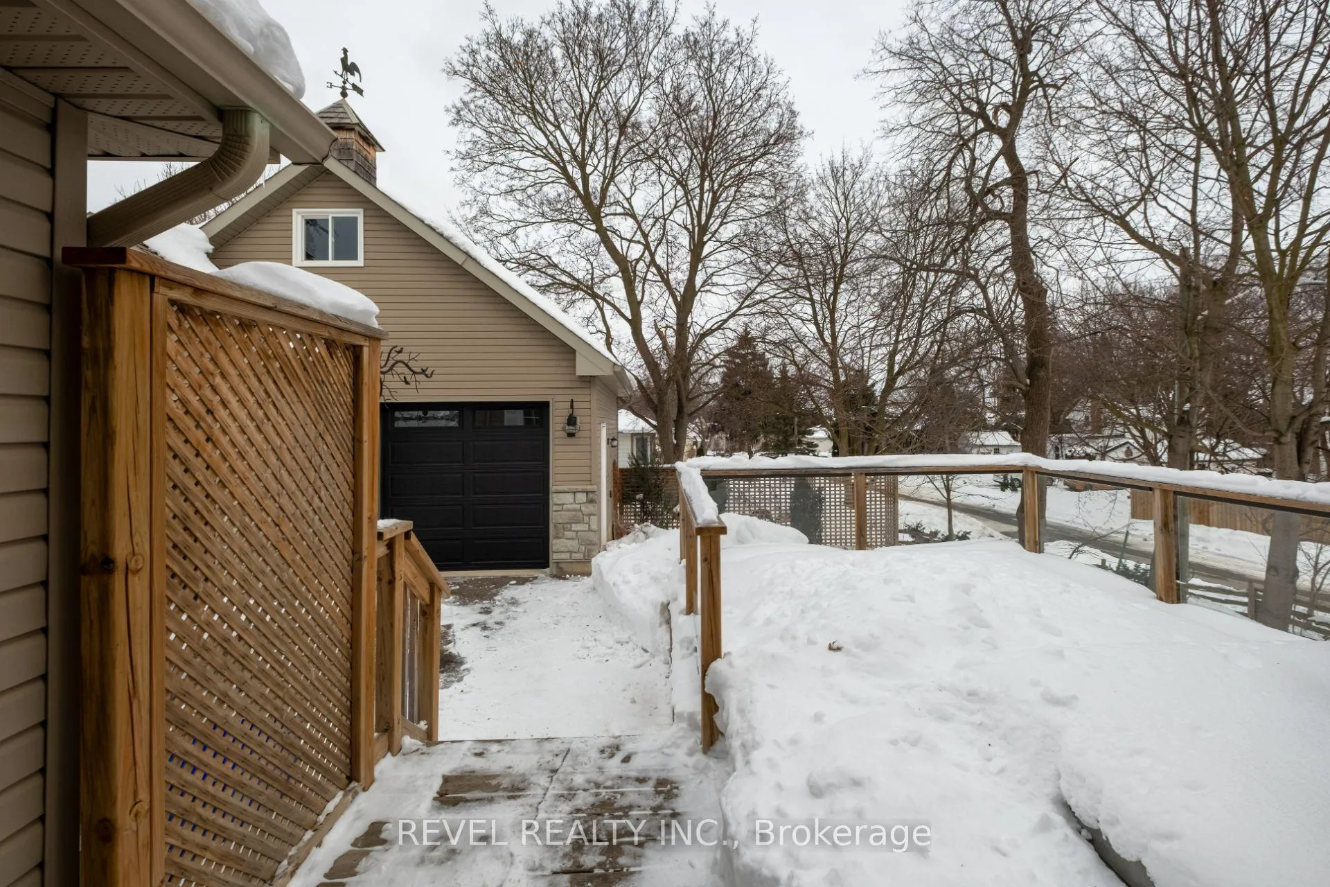 Photo 35 of 104 Charles Street, Halton Hills, Georgetown — HOMEH