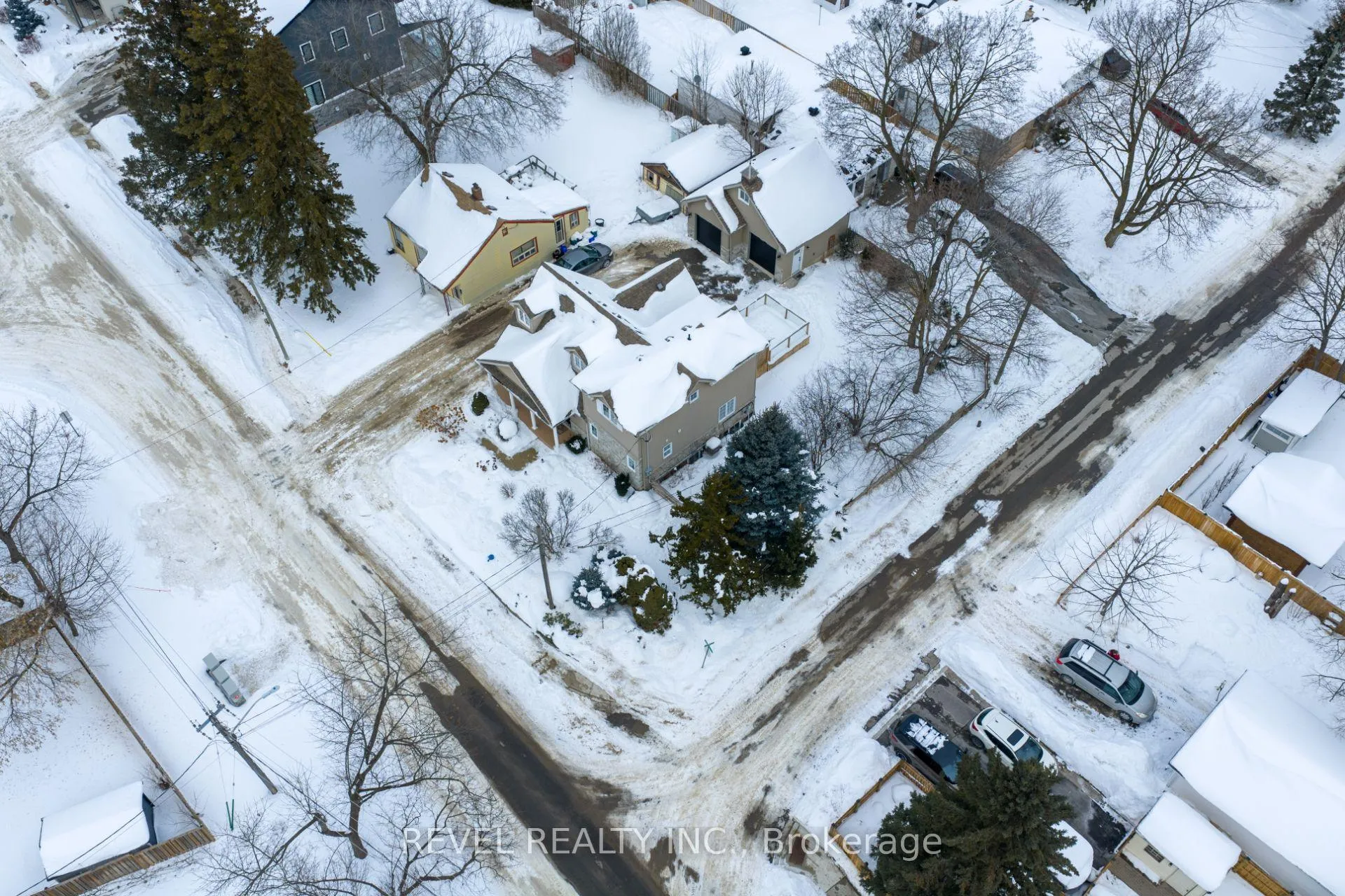 Photo 43 of 104 Charles Street, Halton Hills, Georgetown — HOMEH