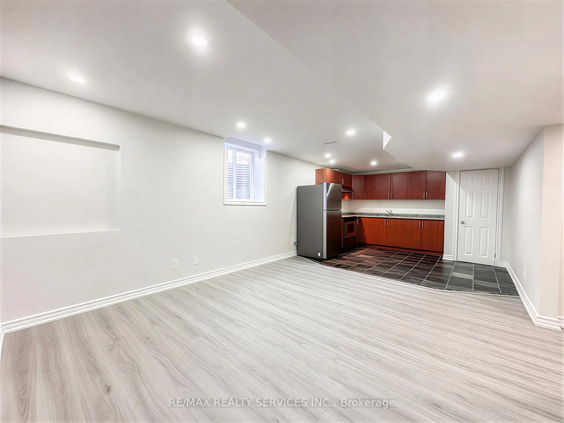 Photo 3 of 1584 Stevenson Street, Milton, Beaty — HOMEH