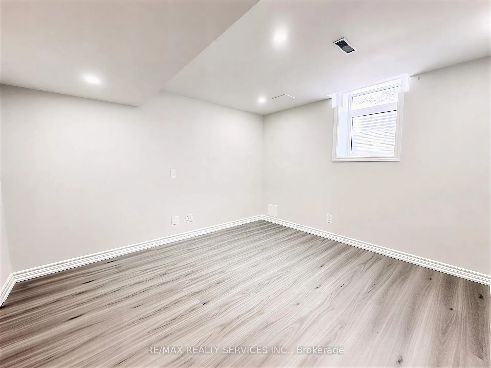 Photo 7 of 1584 Stevenson Street, Milton, Beaty — HOMEH
