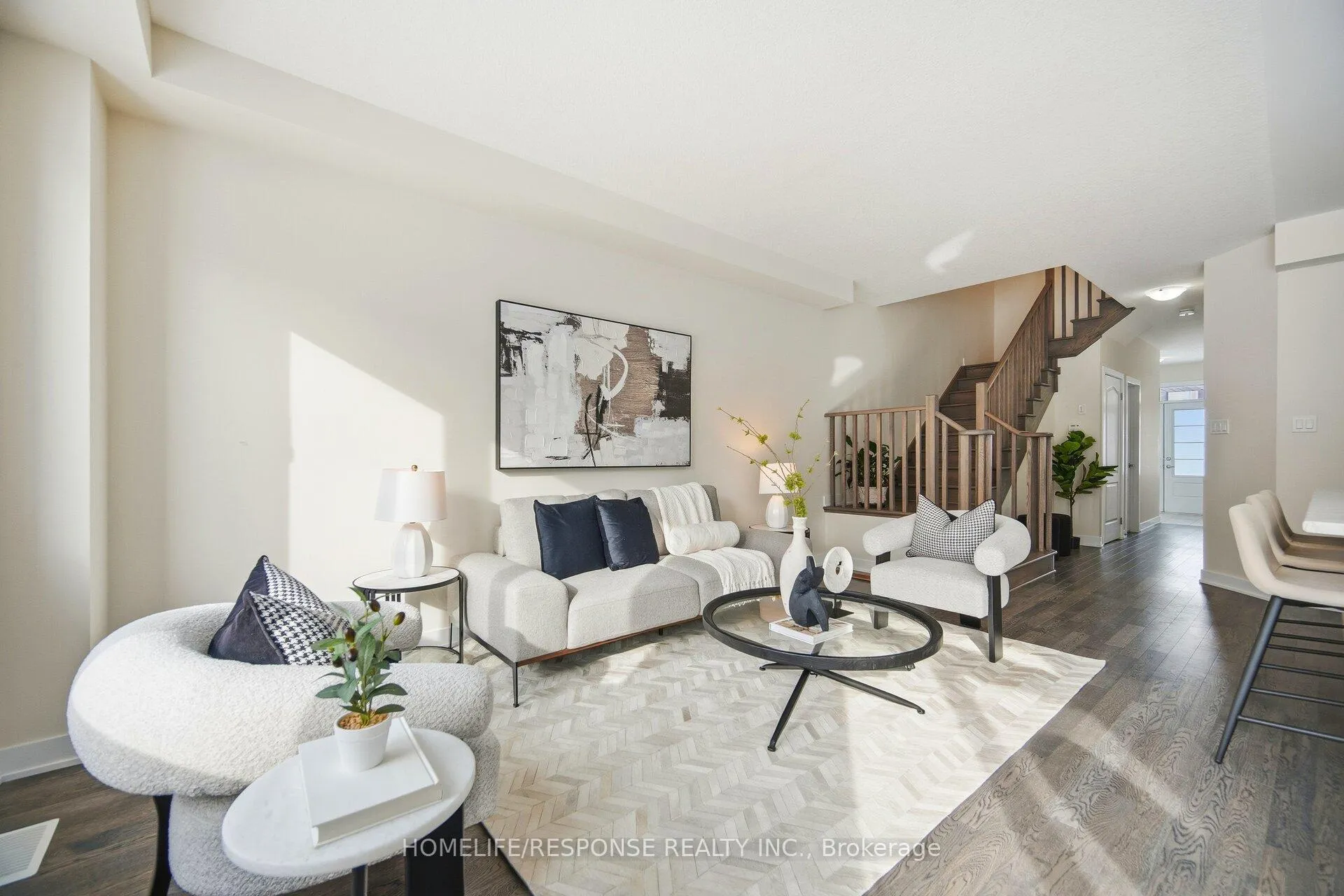 Photo 7 of 33 Rudder Road, Welland, Dain City — HOMEH